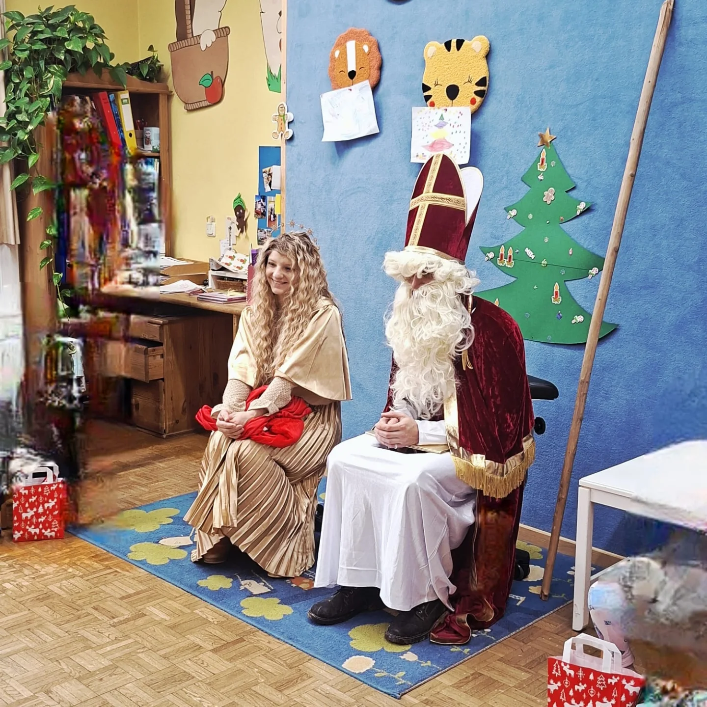 Nikolaus-Teams bringen Kinderaugen zum Leuchten